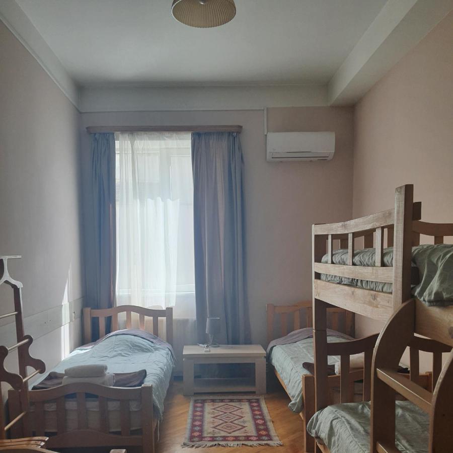 Guesthouse Hillside Tbilisi Exterior foto